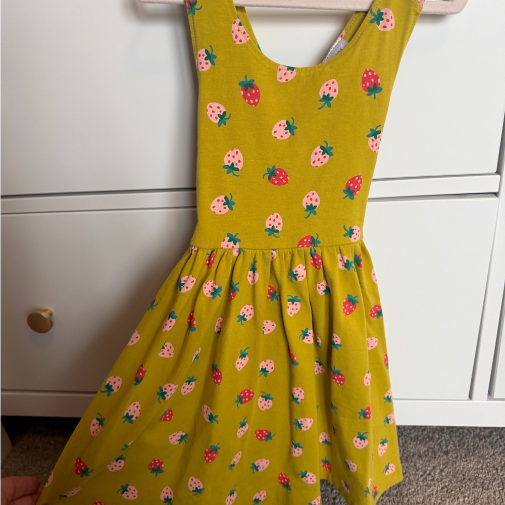 Hanna Andersson Strawberry Print Cross Back Dress - Mustard Pink Size 4